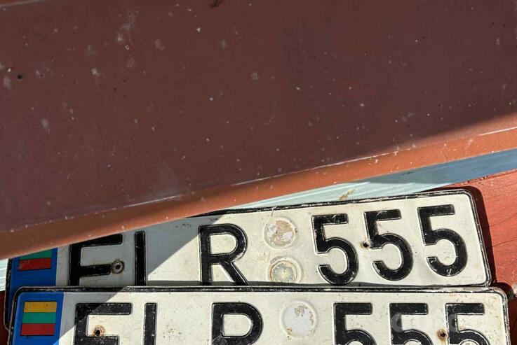 FLR555