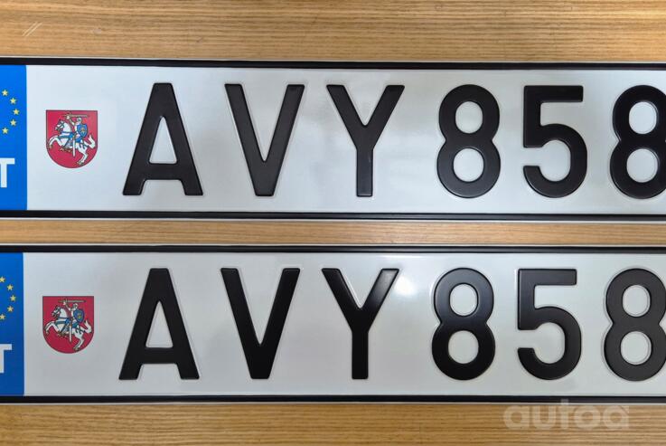 AVY 858