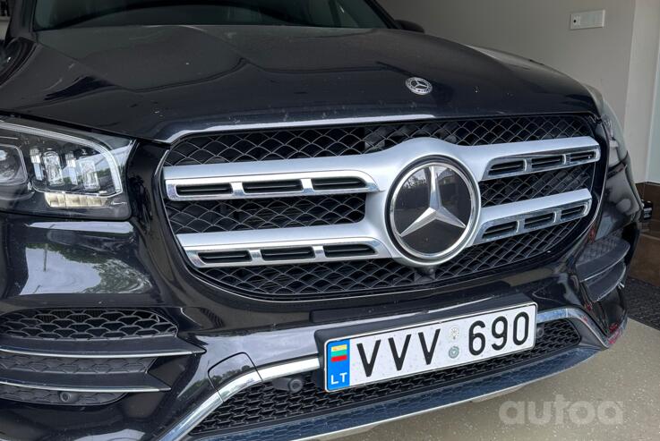 VVV690