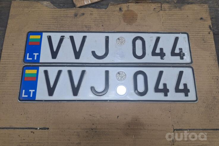 VVJ044