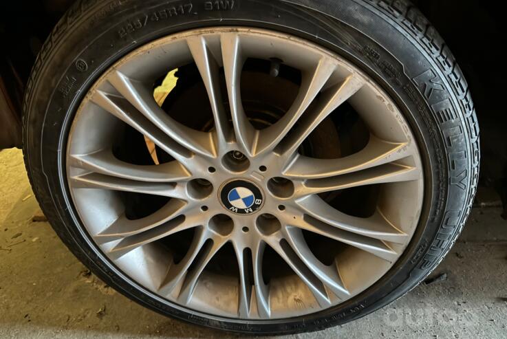 BMW, lietie