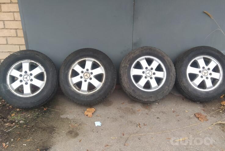 Mercedes benz, lietie