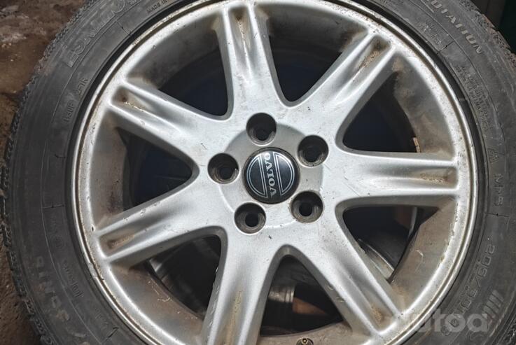 Volvo, lietie
