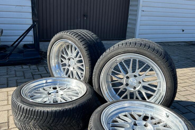 Varrstoen, lietie