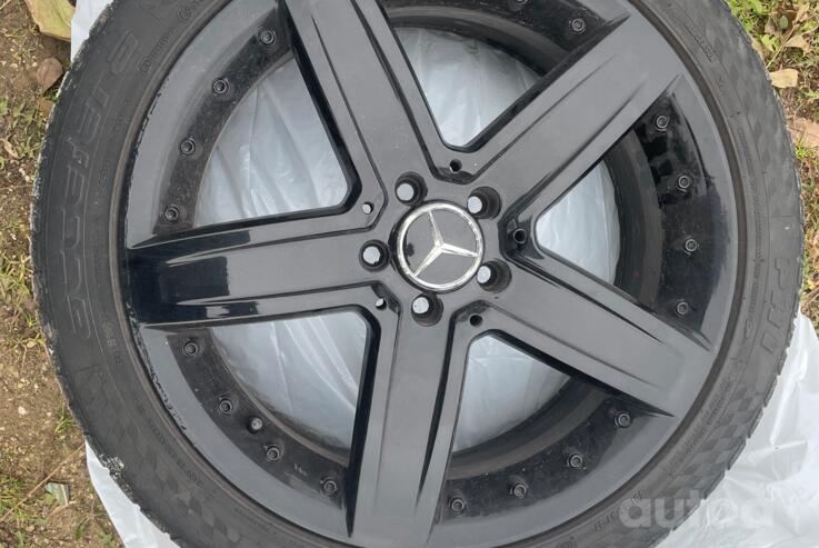 Mercedes, lietie