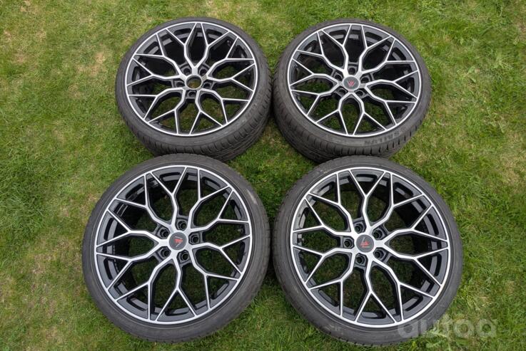 7 Wheels, lietie