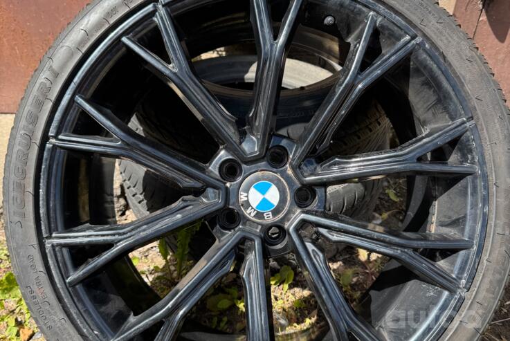 BMW, lietie