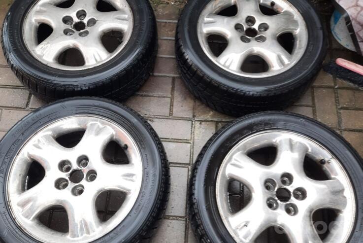 Toyota, lietie