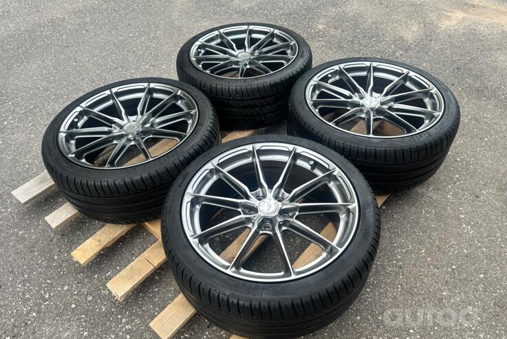 Japan Racing, lietie