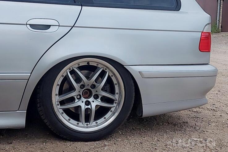 BMW, lietie