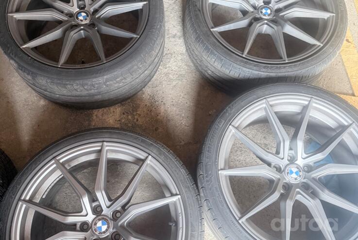 BMW, lietie