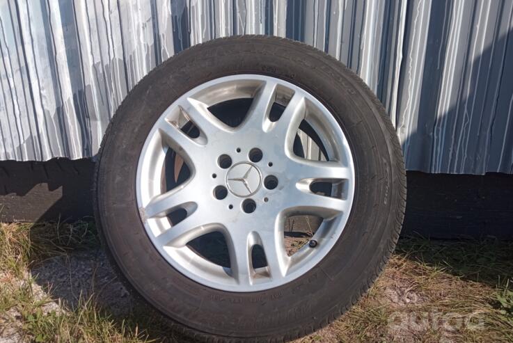 Mercedes Benz, lietie