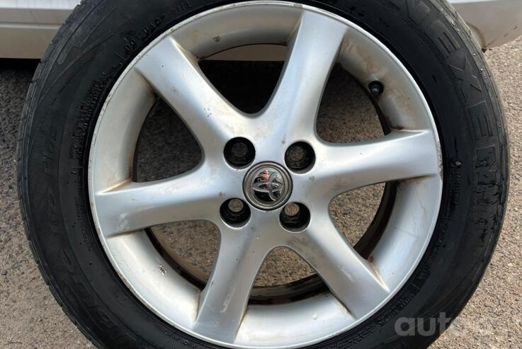 Toyota, lietie