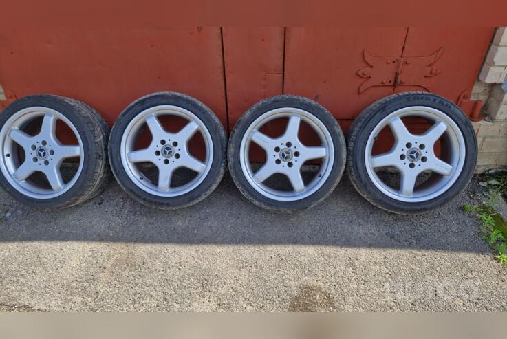 Mercedes benz, lietie
