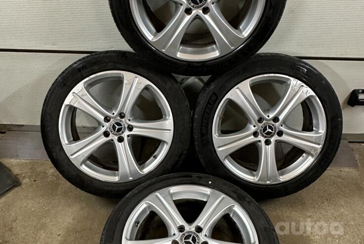 Mercedes benz, lietie