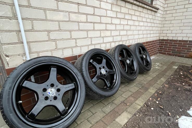 Mercedes benz, lietie