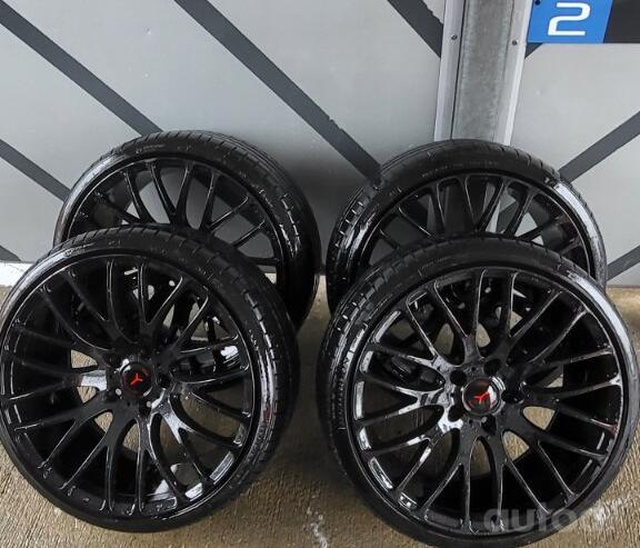 Yanar performance, lietie