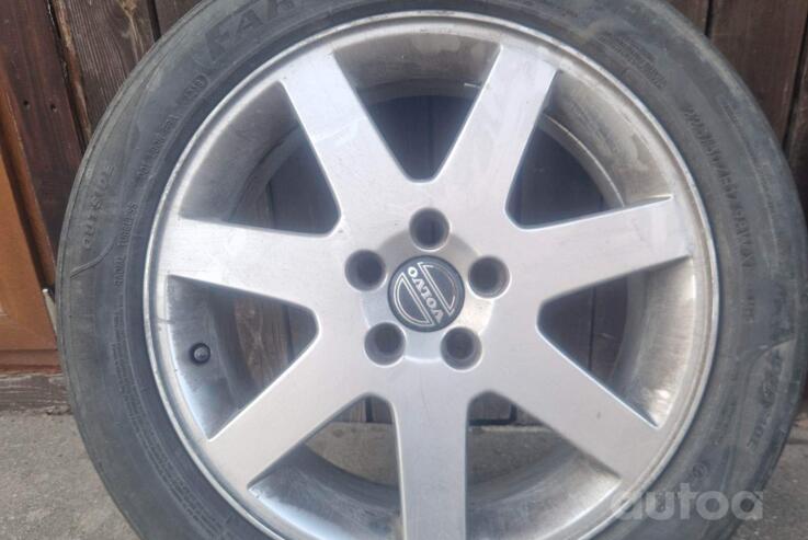 Volvo, lietie
