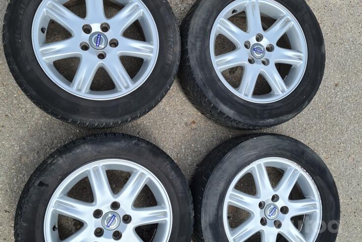 Volvo, lietie