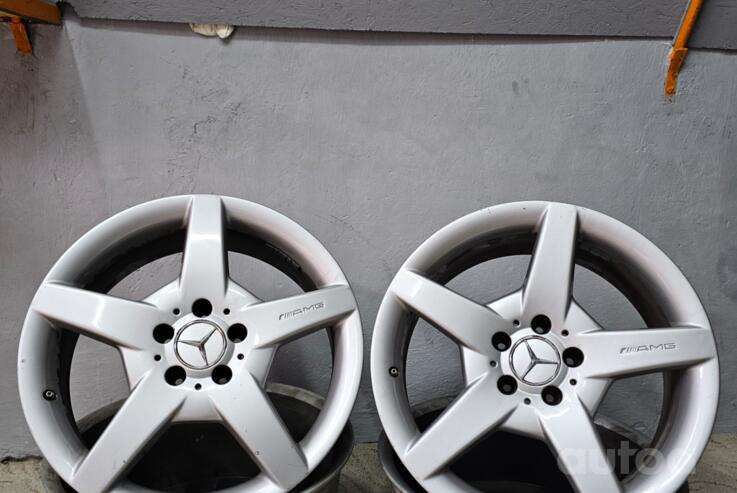 R18 AMG, lietie
