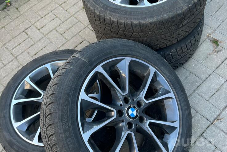 BMW, lietie